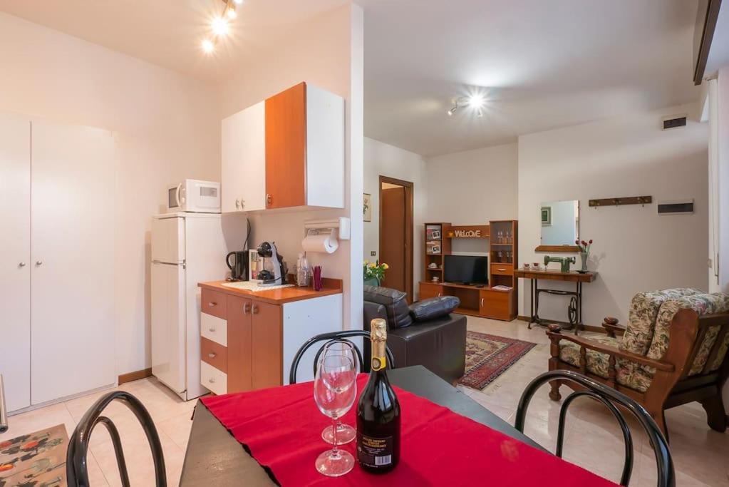 Le Rose Apartment Venegono Superiore Екстериор снимка