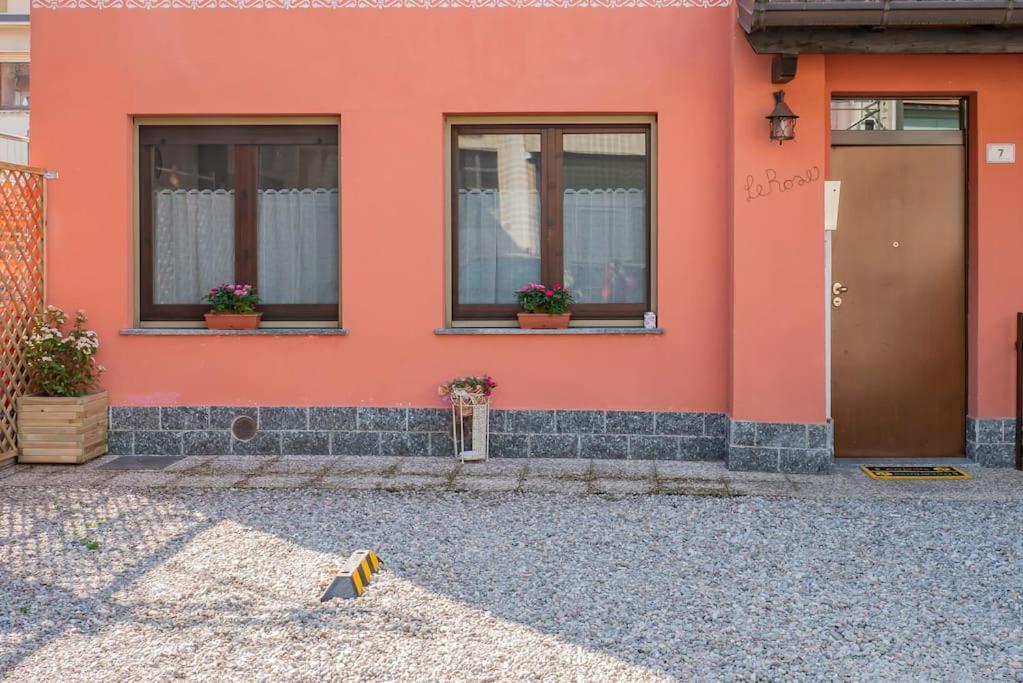 Le Rose Apartment Venegono Superiore Екстериор снимка